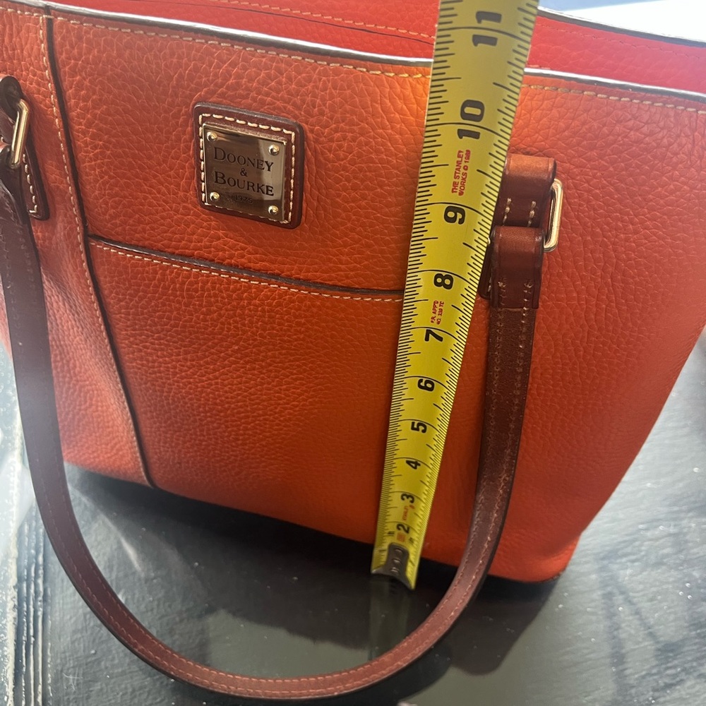 Dooney & Bourke Vibrant Orange Tote 50.00 - Picture 6 of 15